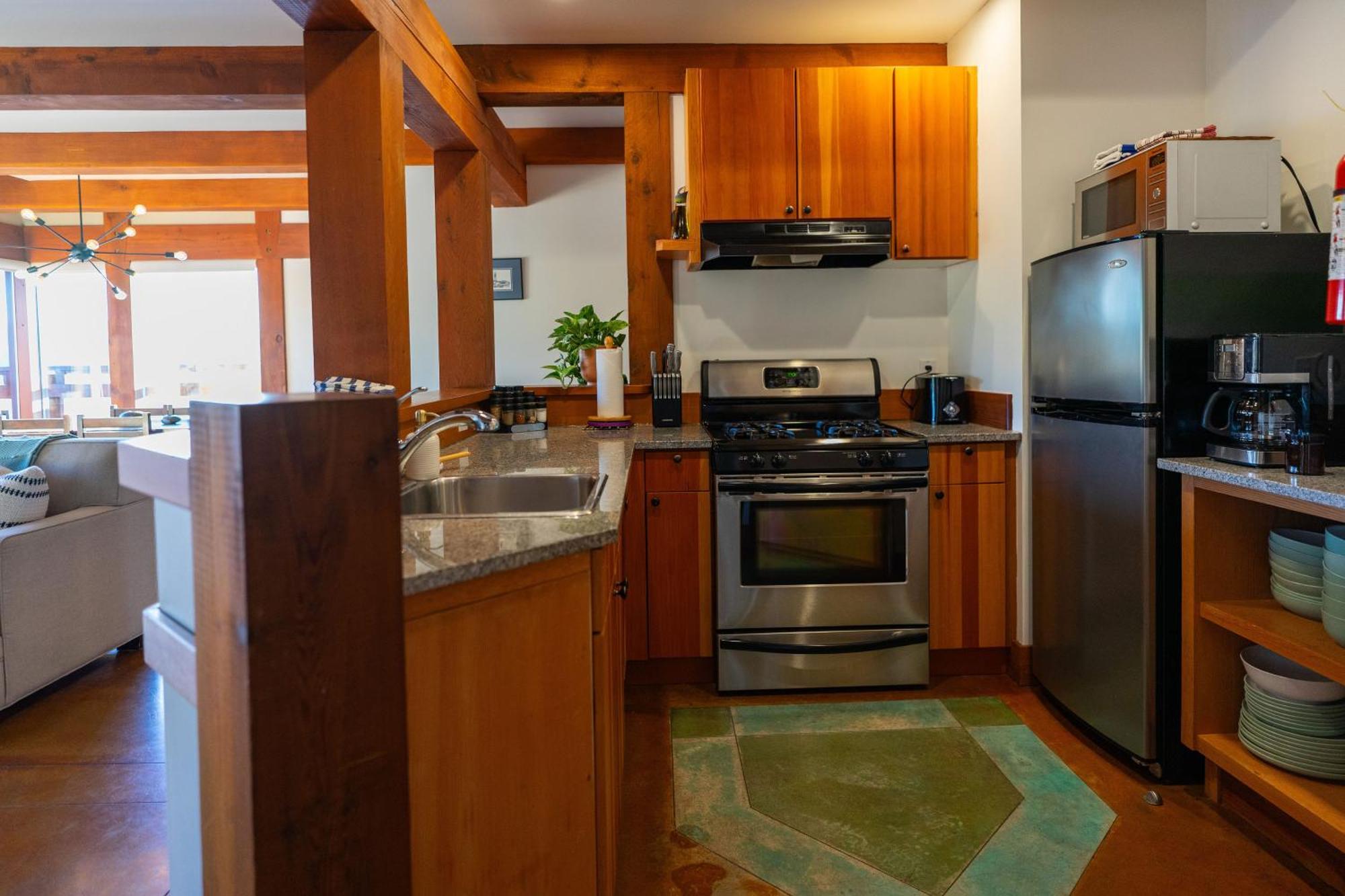 Waterfront Condo In Ucluelet Bagian luar foto